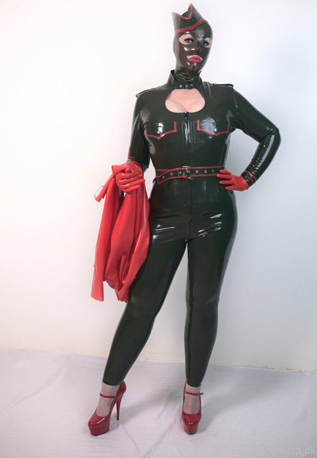 mizzp dk セクシーモデル 写真