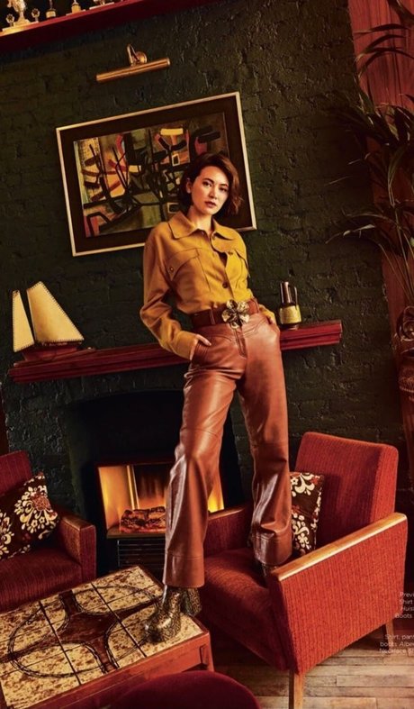 Jessica Yu Li Henwick 素敵なポルノスター 写真