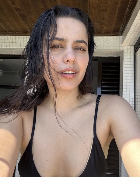 Yasmin Yassine 完璧なスター 写真