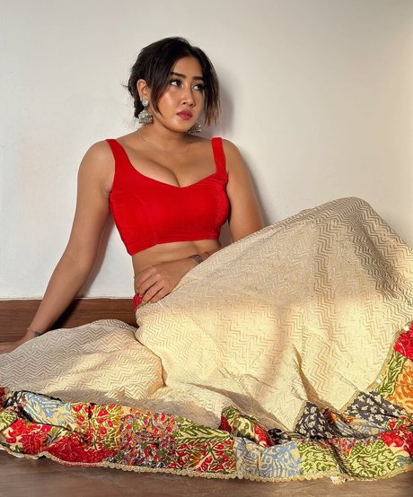 Sofia Ansari 無料のスター 写真