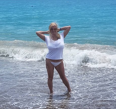 Beata Stanczak エロティック女優 写真