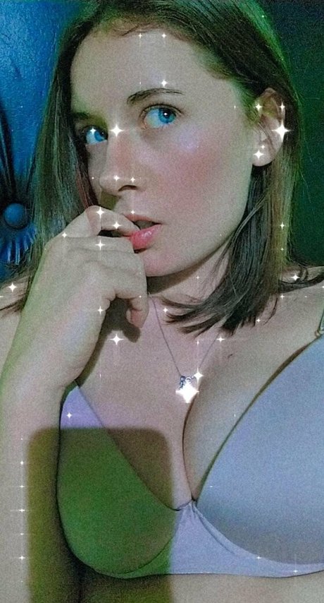 alessiafoxx 裸の女優 画像