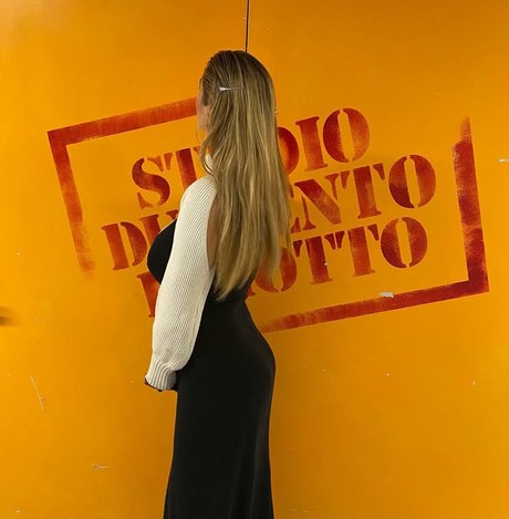 Chiara Gariboldi エロティックなスター 画像