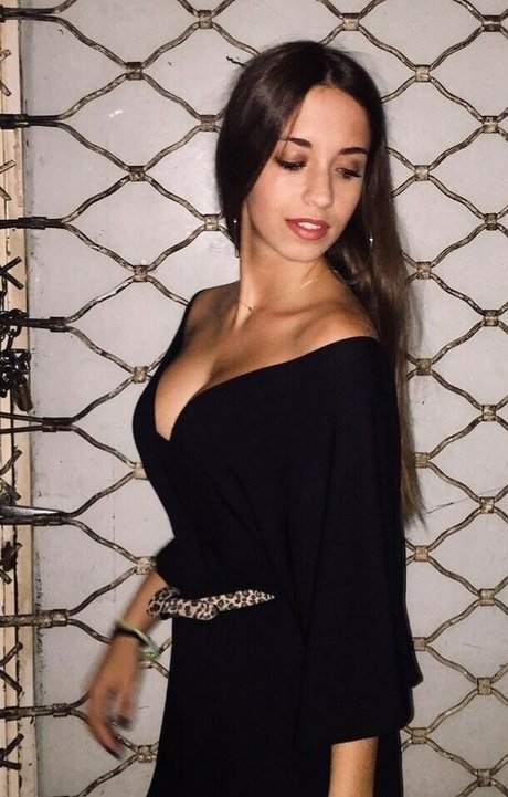 Demi Aggelopoulou アダルトモデル 写真