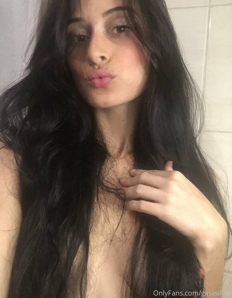 ginasilver ポルノスター セクシー 写真