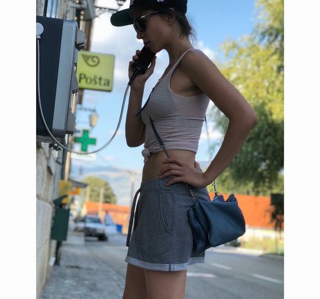 Aylin Tezel 完璧なスター 画像