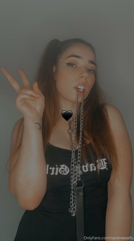 Serenewaifu 最高のスター 写真