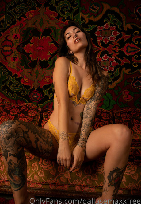 dallasemaxxfree ヌードモデル 画像