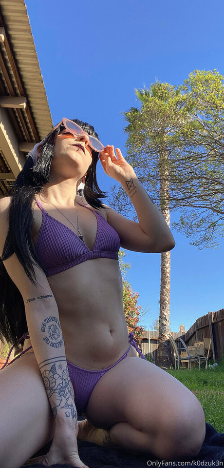熟女潮吹きOnlyFans アートヌード 画像