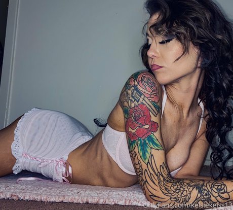 kelsiekelss13 セックスモデル 写真