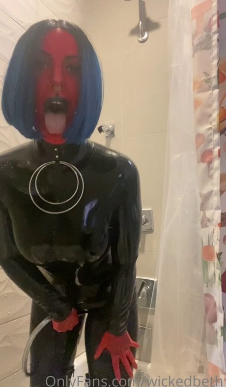 Wicked Beth セックスモデル 写真