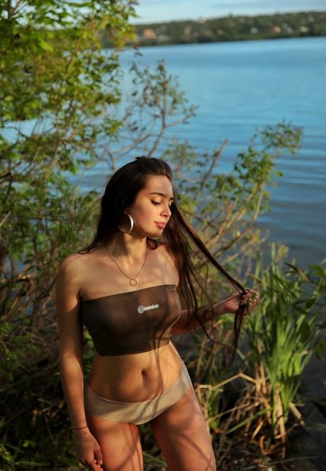 Lisi Flex ヌード女優 写真