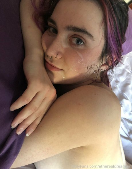 etherealdreamgirl top profile image