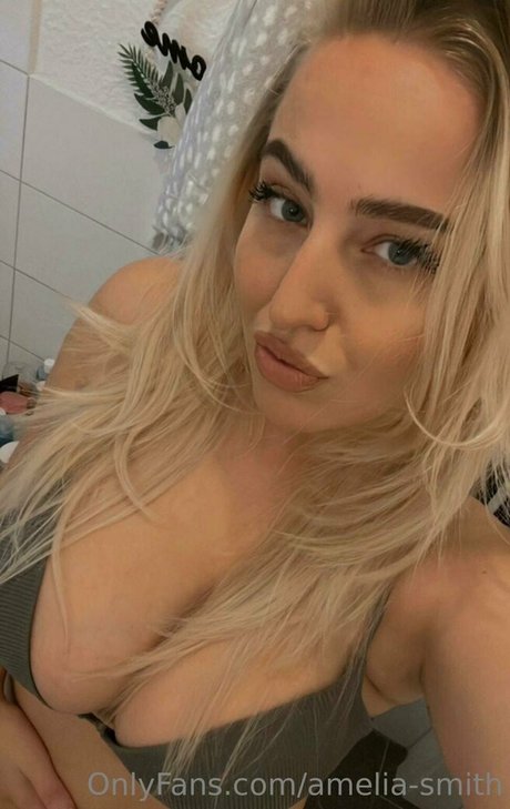 amelia smith HDモデル 画像