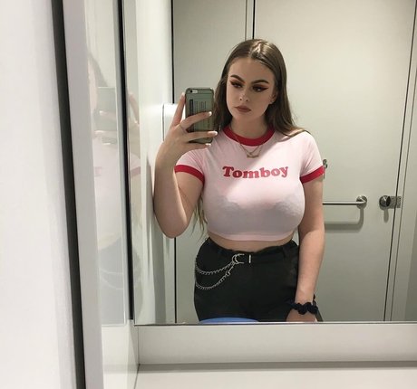 Bex McFadden エロティックなポルノスター 写真