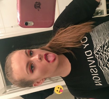 Bex McFadden ホットなモデル 写真