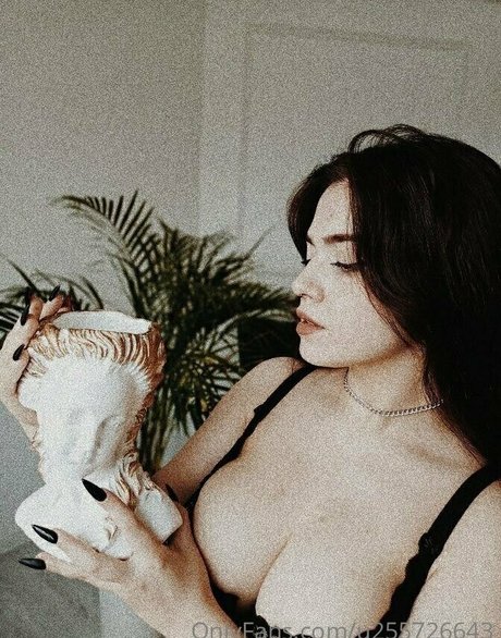 wildboobs ホット女優 写真