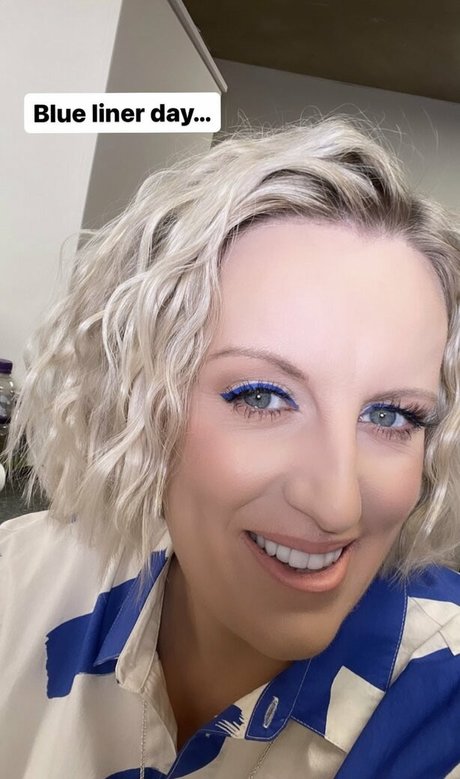 Steph McGovern ポルノスター 裸 写真