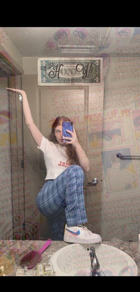 sexyredinbedfree ポルノスター HD 写真