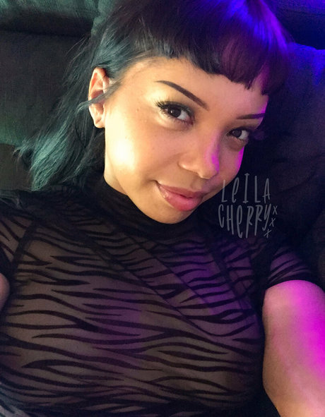 leilacherryfree セクシーなポルノスター 画像