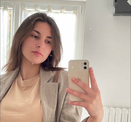 Clarisse Dupont ポルノスター パーフェクト 画像
