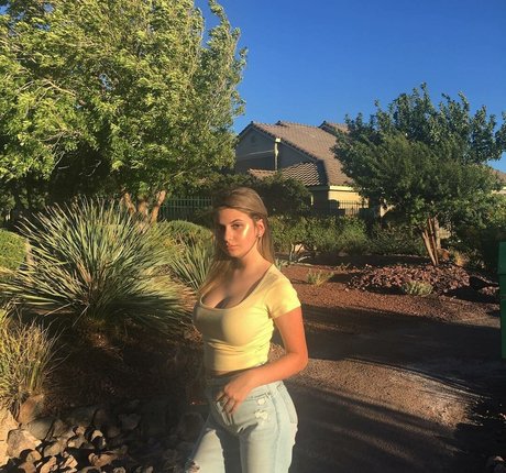 Samantha S セクシーなスター 写真