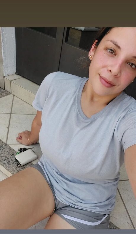 Lucero エロティックなスター 写真