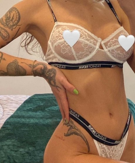 Manu Guglielmi エロティックなポルノスター 画像