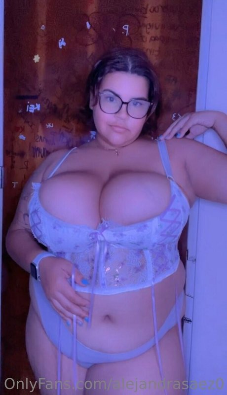 alejandrasaez0 ポルノスター 素敵 画像