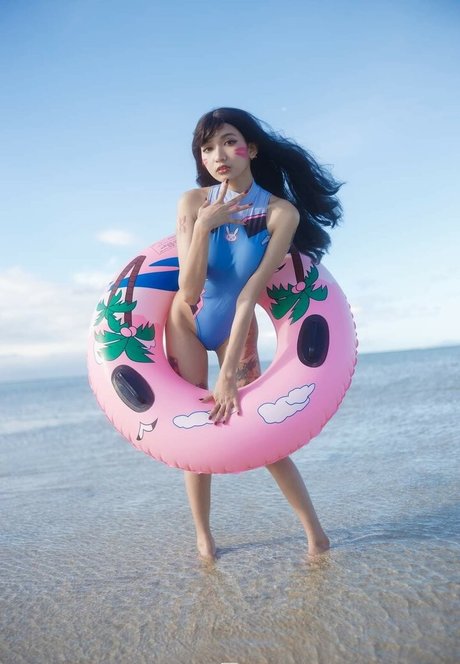 Zareen Quilop エロティックなモデル 写真