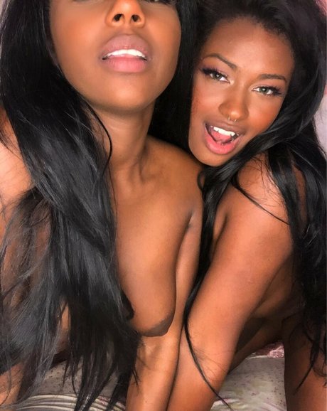 Samira Bombom 可愛いモデル 画像