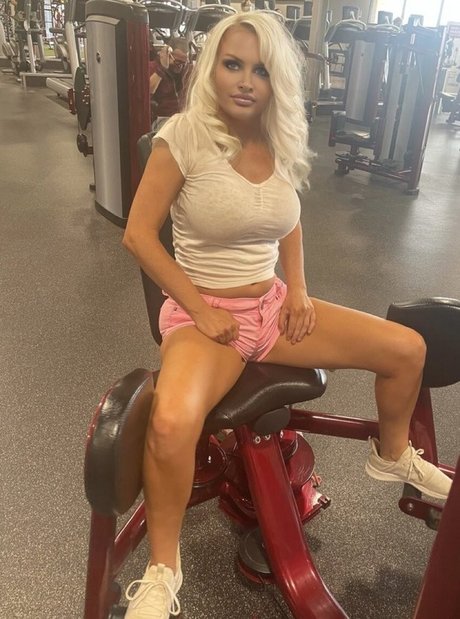 AvaLynn Daniels セクシーなスター 画像