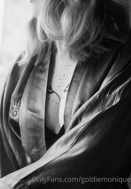 goldiemonique 素敵なモデル 写真