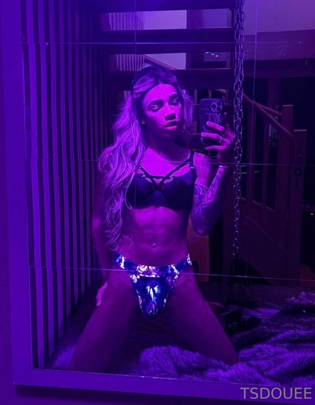 tsdouee ofc xxxポルノスター 写真