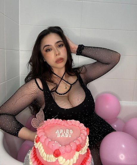Reema Rochelle セックスモデル 写真