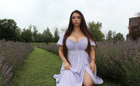 Reema Rochelle 裸のスター ギャラリー