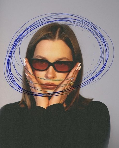 Natasha Bure ホットスター 写真