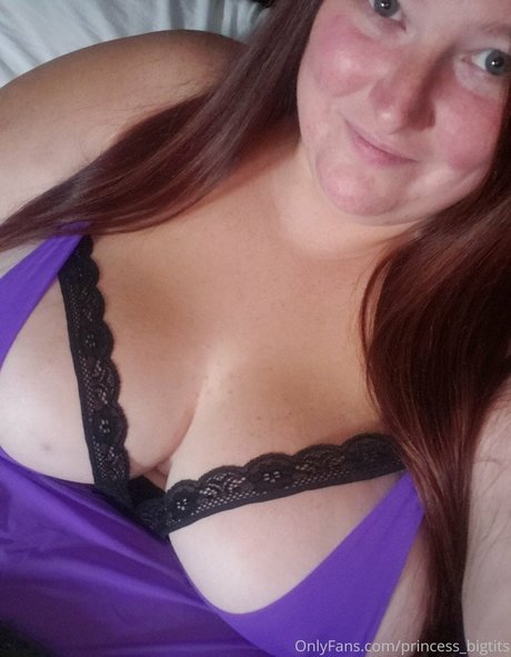 Princess Big Tits ポルノモデル 画像