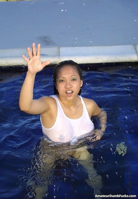 Loni Punani エロティックなポルノスター 写真