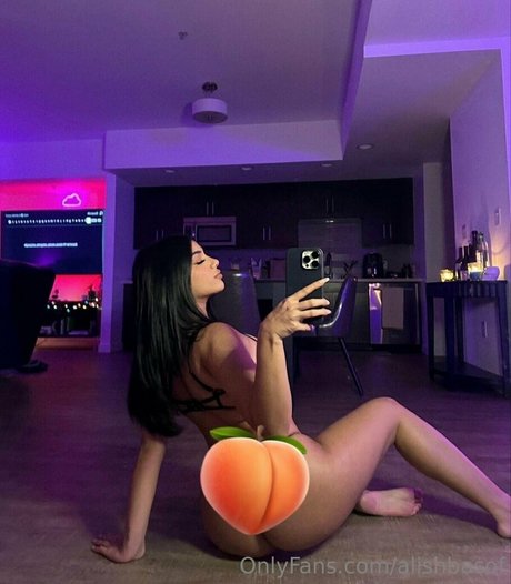 alishbasof 美しいポルノスター 画像