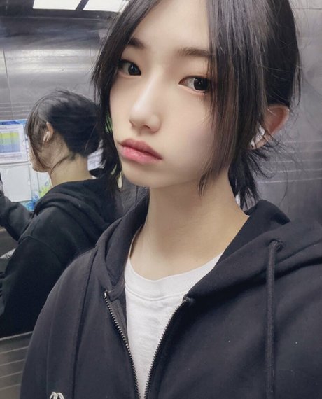 Ayoung ポルノスター 裸 写真