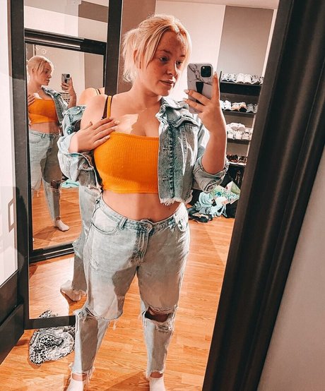 Sarah Neuhaus アダルトスター 画像