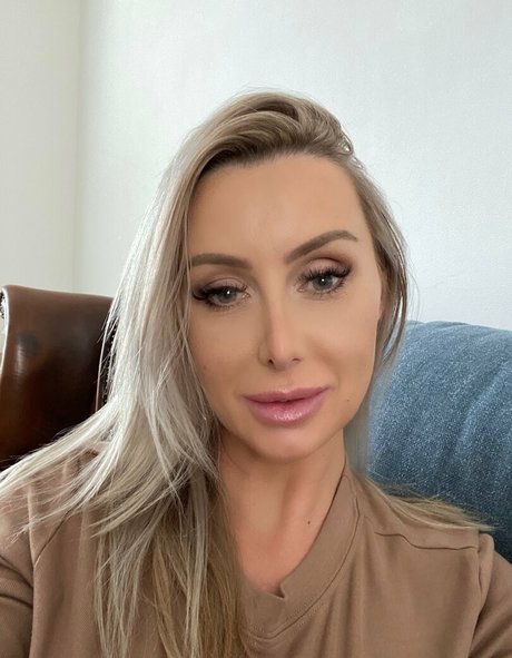 hotsluttymilf ポルノスター セクシー ギャラリー