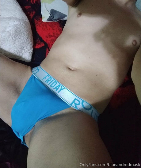 blueandredmask ポルノスター セクシー 写真