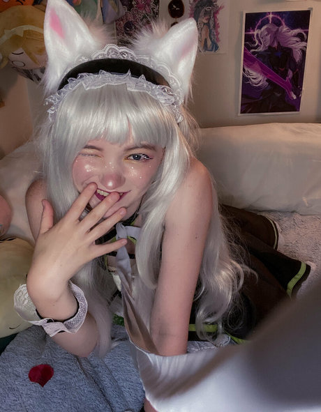 elle chu ポルノスター エロティック 写真