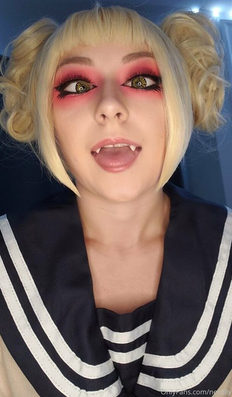 Nerdily セクシーモデル 画像