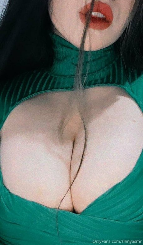 shinyasmr エロティックなモデル 画像