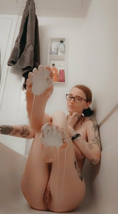 lilylurid ポルノモデル 写真