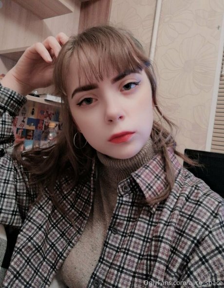 alicespace 美しいポルノスター 写真