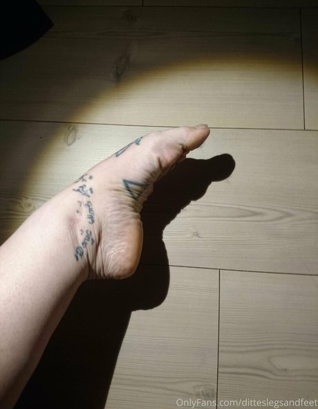 ditteslegsandfeet セックスポルノスター 写真
